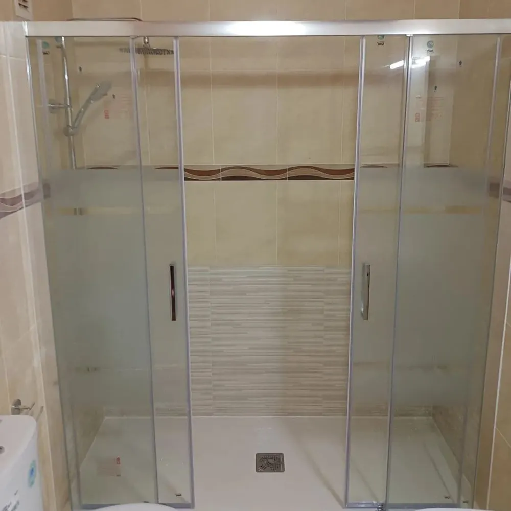 Bañera cambiada por pie de ducha en Tarragona